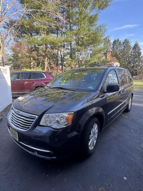 2013 Chrysler Town & Country Touring