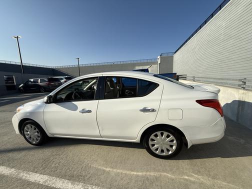 2014 Nissan Versa 1.6 SV