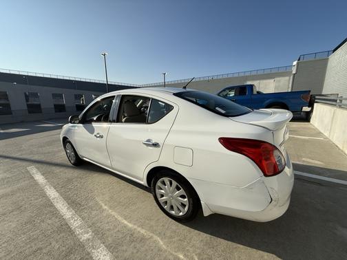 2014 Nissan Versa 1.6 SV