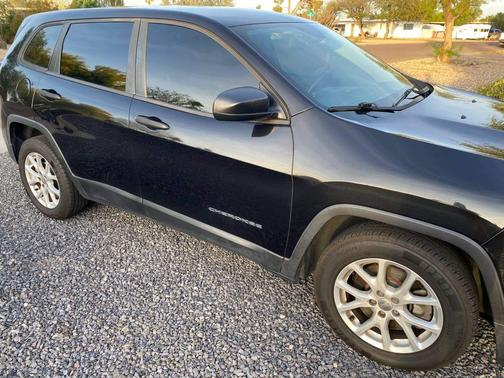 Black 2015 Jeep Cherokee Sport