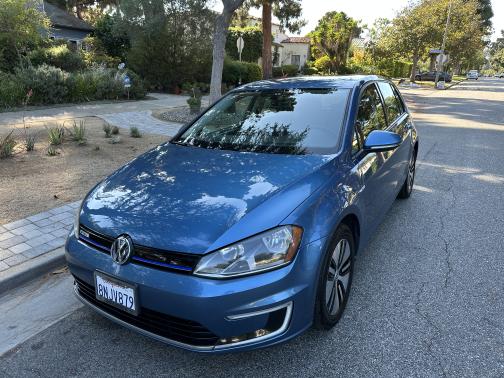 2016 Volkswagen e-Golf SE