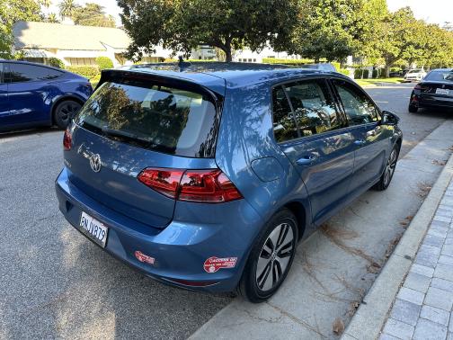2016 Volkswagen e-Golf SE