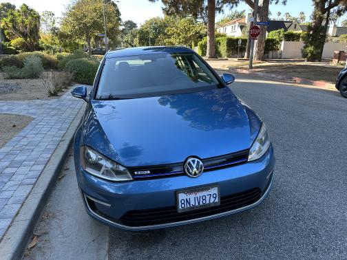 2016 Volkswagen e-Golf SE