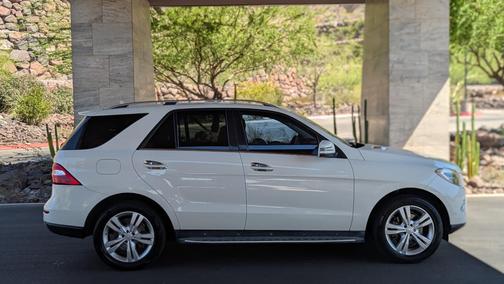 White 2013 Mercedes-Benz M-Class ML 350 4MATIC