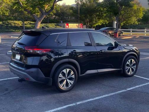 Black 2022 Nissan Rogue SV