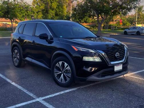 Black 2022 Nissan Rogue SV