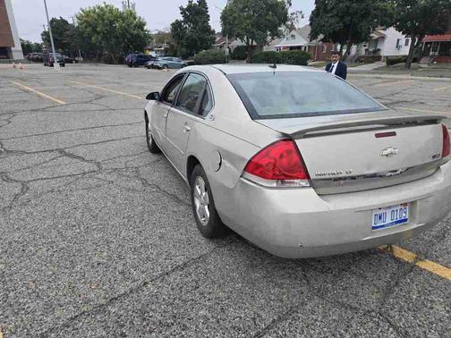 Gold 2008 Chevrolet Impala LT