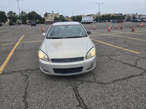 Gold 2008 Chevrolet Impala LT