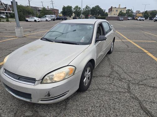 Gold 2008 Chevrolet Impala LT