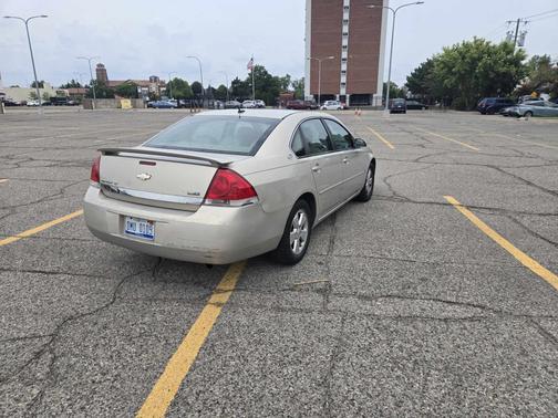 Gold 2008 Chevrolet Impala LT