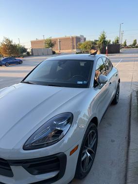 Gray 2022 Porsche Macan Macan