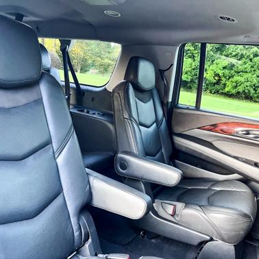 2016 Cadillac Escalade ESV Luxury