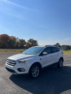 White 2017 Ford Escape SE