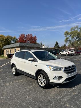 White 2017 Ford Escape SE