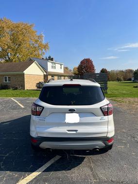 White 2017 Ford Escape SE
