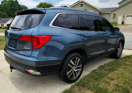 Blue 2016 Honda Pilot Elite