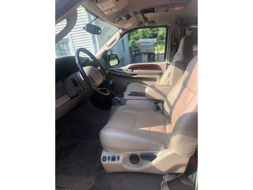 2004 Ford Excursion Limited