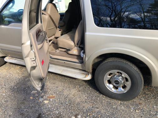 2004 Ford Excursion Limited