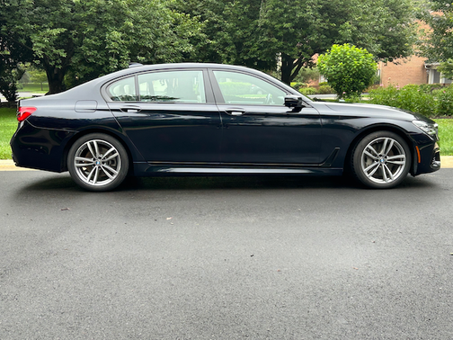2017 BMW 750 i xDrive