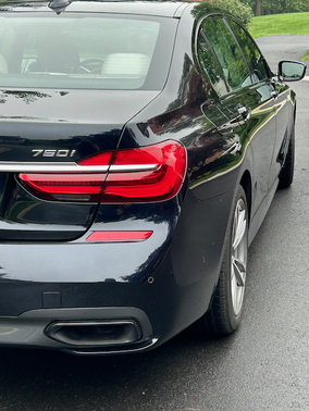 2017 BMW 750 i xDrive