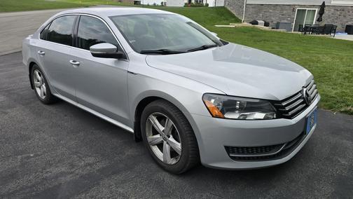 Silver 2013 Volkswagen Passat 2.5 SE