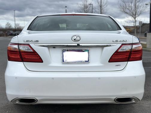 White 2010 Lexus LS 460 Base