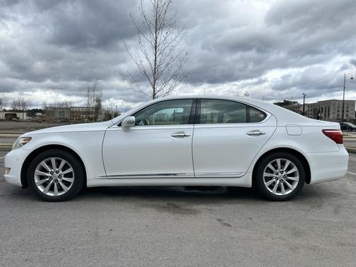 White 2010 Lexus LS 460 Base