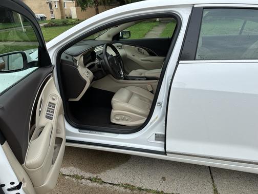 White 2016 Buick LaCrosse Leather
