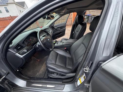 2012 BMW 528 i xDrive