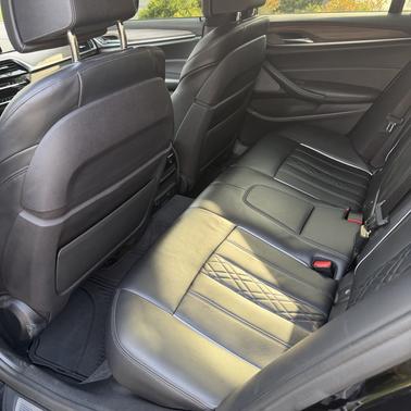 Black 2018 BMW M550 i xDrive