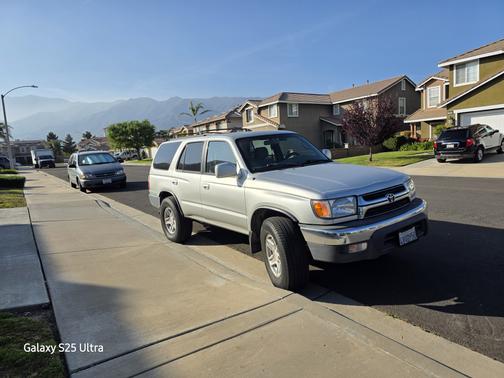 2002 Toyota 4Runner SR5