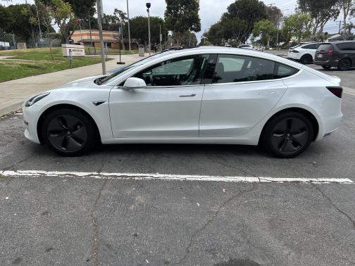 2019 Tesla Model 3 Mid Range
