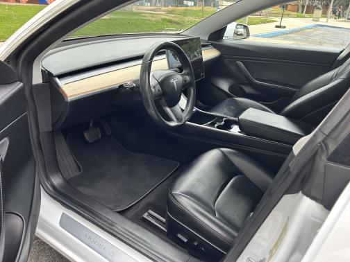 2019 Tesla Model 3 Mid Range
