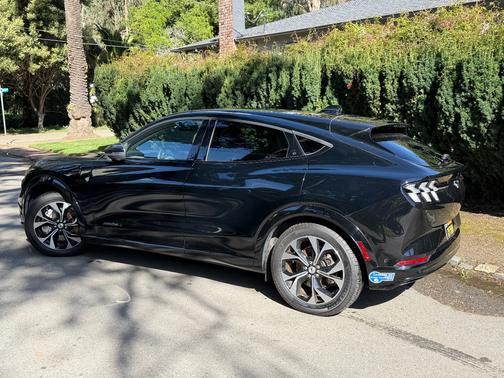 2021 Ford Mustang Mach-E Premium