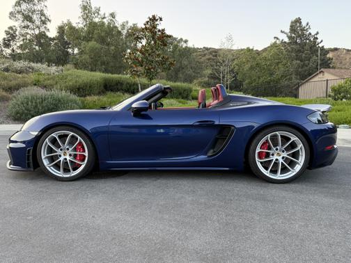 2021 Porsche 718 Spyder Base