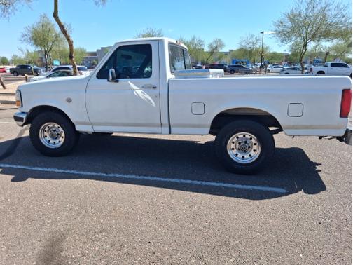 White 1996 Ford F-150 XL