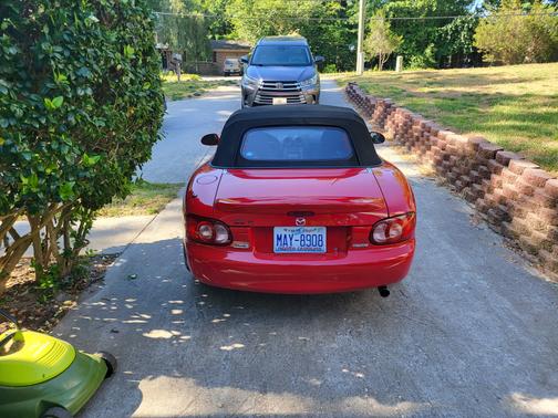 Red 2004 Mazda MX-5 Miata Base