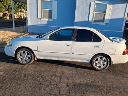 White 2005 Nissan Sentra 1.8 S