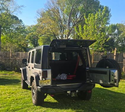 Silver 2017 Jeep Wrangler Unlimited Rubicon
