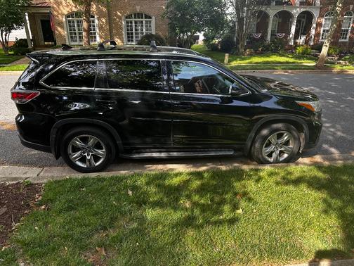 Black 2016 Toyota Highlander Limited Platinum
