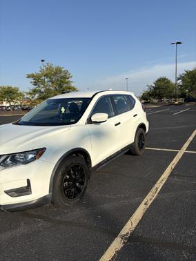 White 2019 Nissan Rogue S