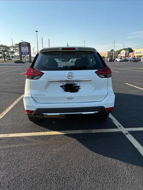 White 2019 Nissan Rogue S
