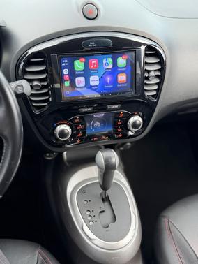 Blue 2014 Nissan Juke SL