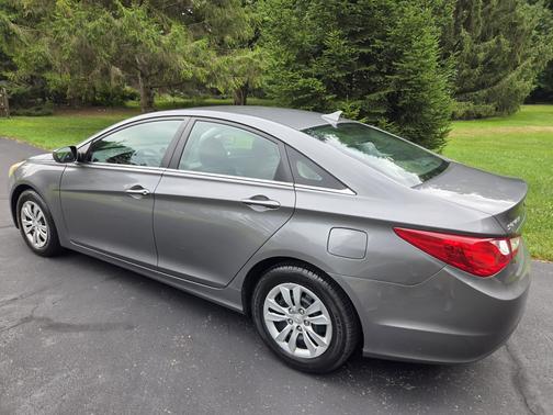 Gray 2011 Hyundai SONATA GLS