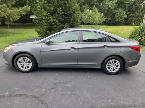 Gray 2011 Hyundai SONATA GLS