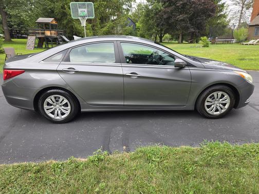 Gray 2011 Hyundai SONATA GLS
