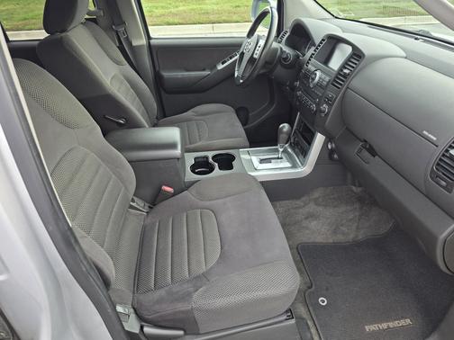 Silver 2011 Nissan Pathfinder SV