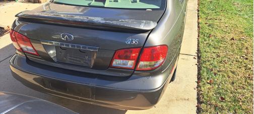 2002 INFINITI I35 Base