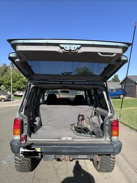 Blue 1998 Jeep Cherokee Classic 4WD