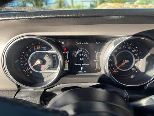 2022 Jeep Gladiator Sport S